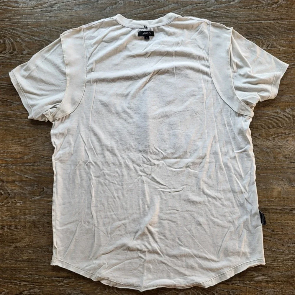 AKOO Mens XL Cream T-Shirt Embroidered Panther Graphic Raw Edge Curved Hem Tee
